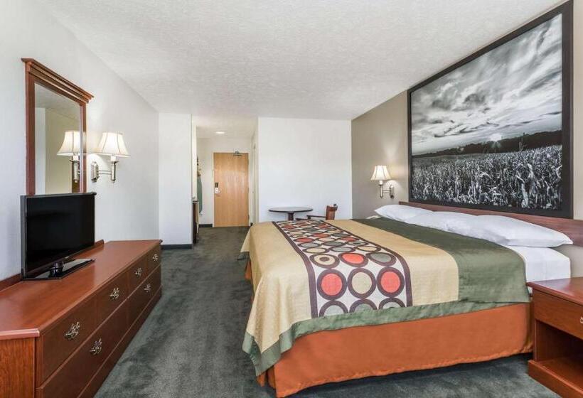 فندق Super 8 By Wyndham Alma