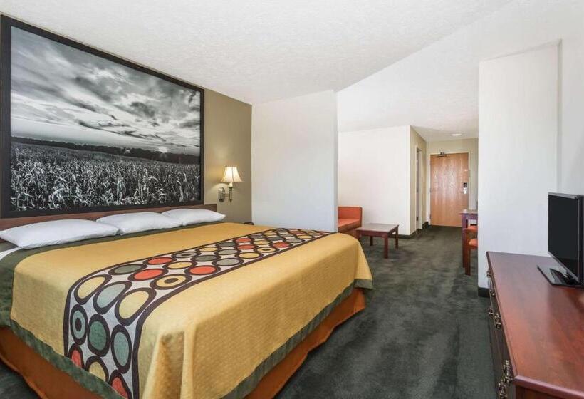 فندق Super 8 By Wyndham Alma