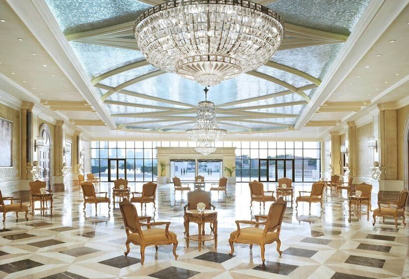 Отель The Ritzcarlton Abu Dhabi  Grand Canal