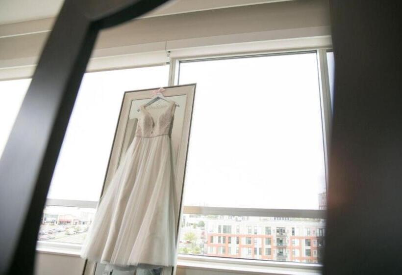 בית מלון כפרי The Westin Edina Galleria