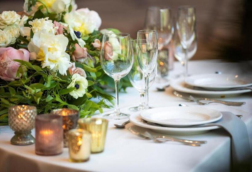 בית מלון כפרי The Westin Edina Galleria