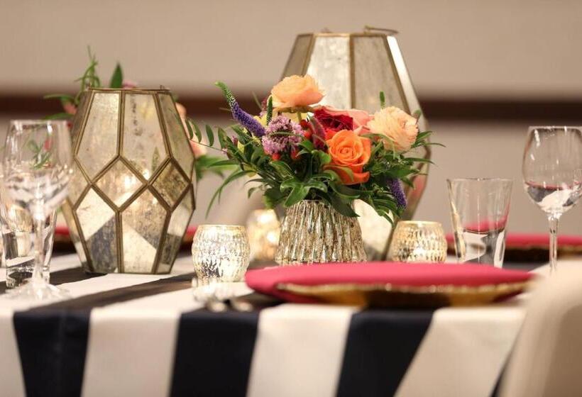 בית מלון כפרי The Westin Edina Galleria