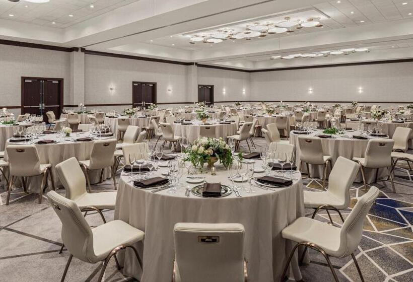 בית מלון כפרי The Westin Edina Galleria