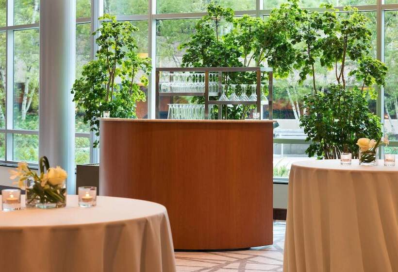 בית מלון כפרי The Westin Edina Galleria