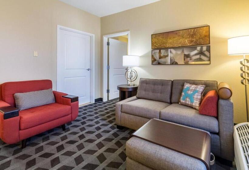 בית מלון כפרי Towneplace Suites Dayton North