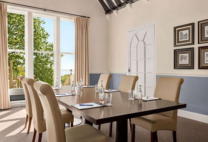 בית מלון כפרי Trenython Manor Resort