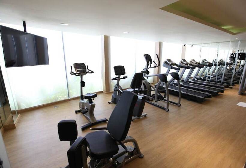 Mandarava Resort And Spa, Karon Beach