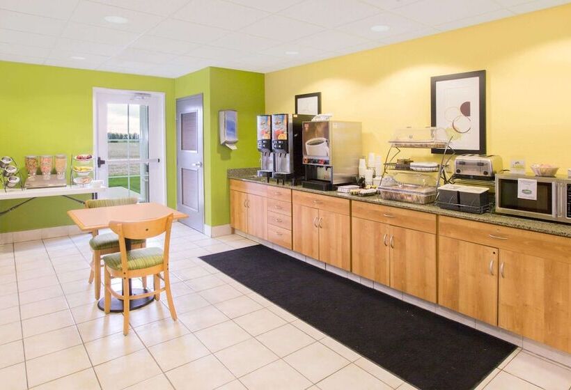 Microtel Inn & Suites By Wyndham Delphos