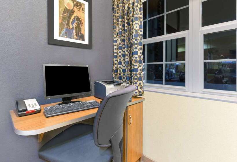 Microtel Inn & Suites   Kearney