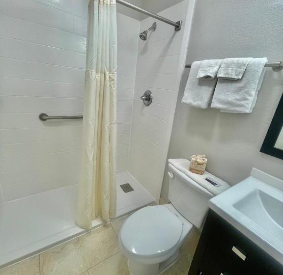 モーテル Bradbury Inn