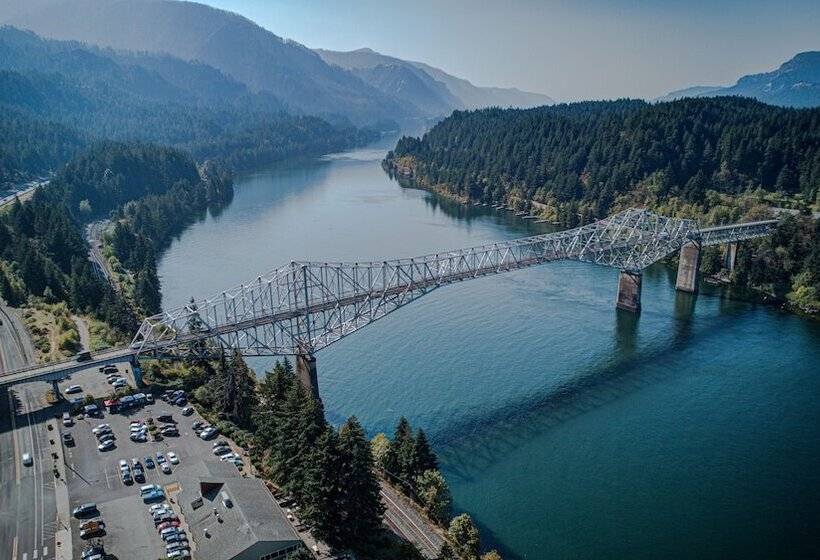 فندق على الطريق Columbia Gorge Inn