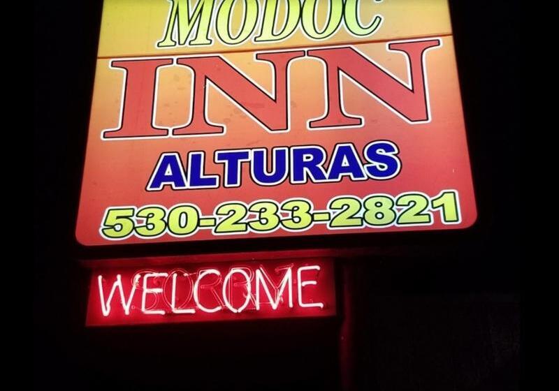 모텔 Modoc Inn