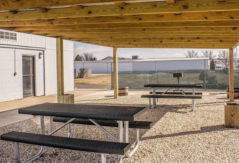 Мотель Spencer Inn And Suites