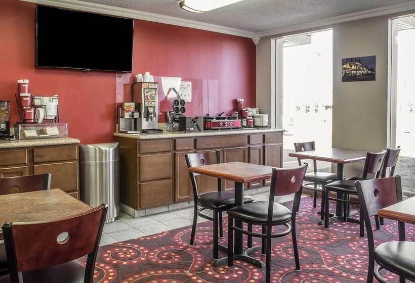 Мотель Spencer Inn And Suites