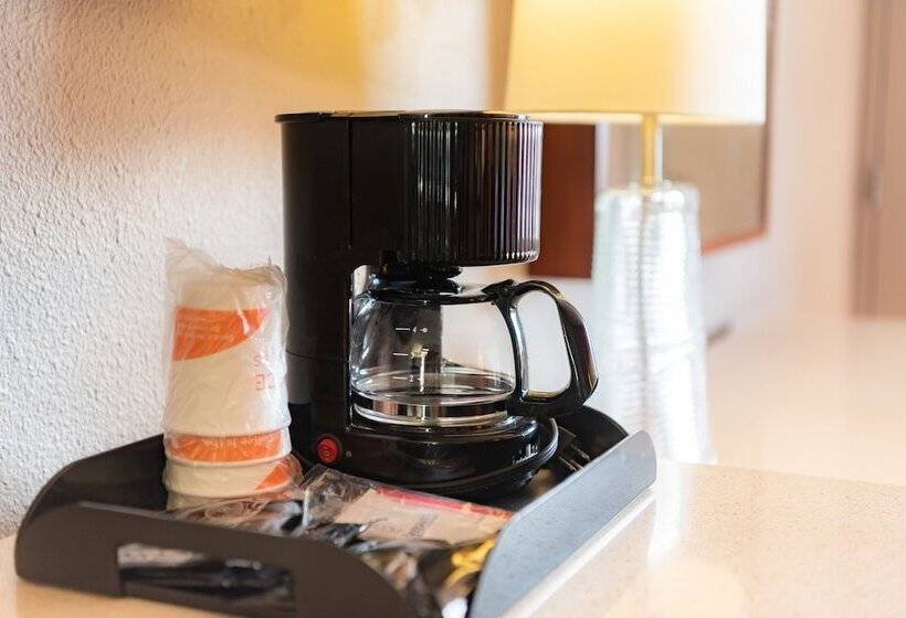 Мотель Spencer Inn And Suites