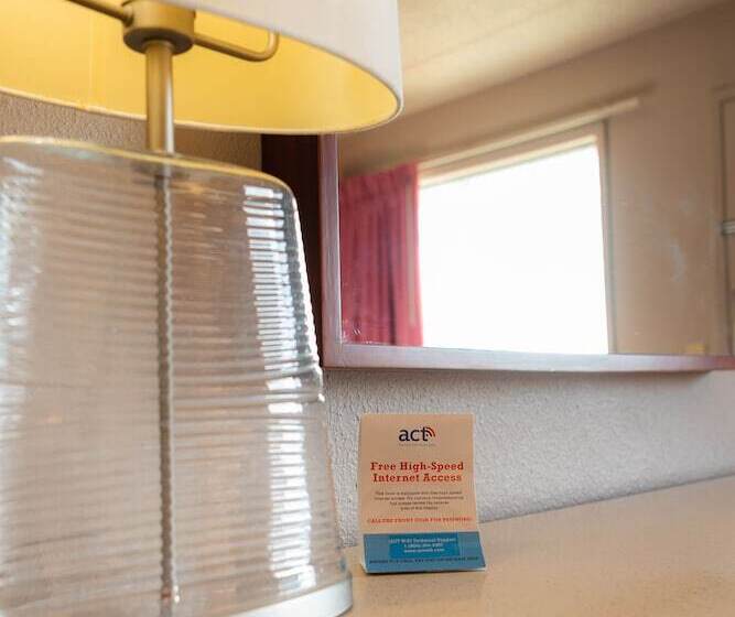 Мотель Spencer Inn And Suites