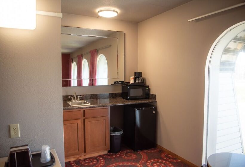 Мотель Spencer Inn And Suites