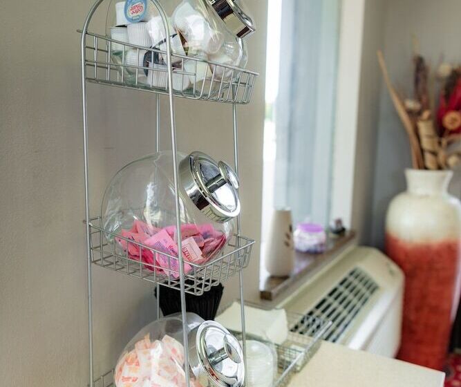 Мотель Spencer Inn And Suites