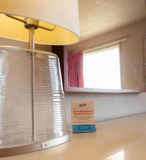 Мотель Spencer Inn And Suites