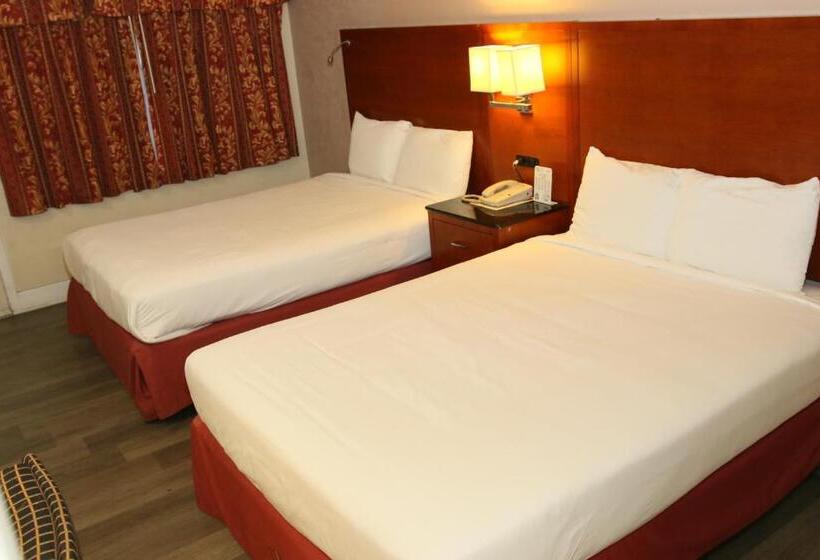 モーテル Town And Country Inn