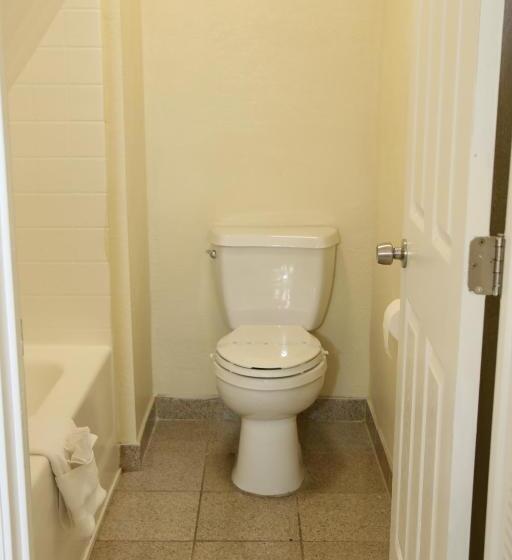 モーテル Town And Country Inn