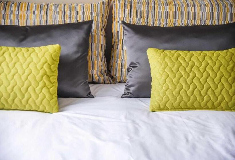 اقامتگاه Singular Porto Aeroporto