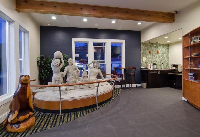 אתר נופש Pacific Reef Hotel & Light Show