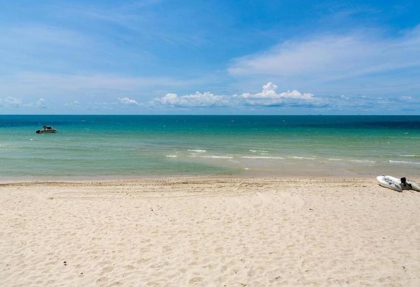 리조트 Tradewinds Cottages