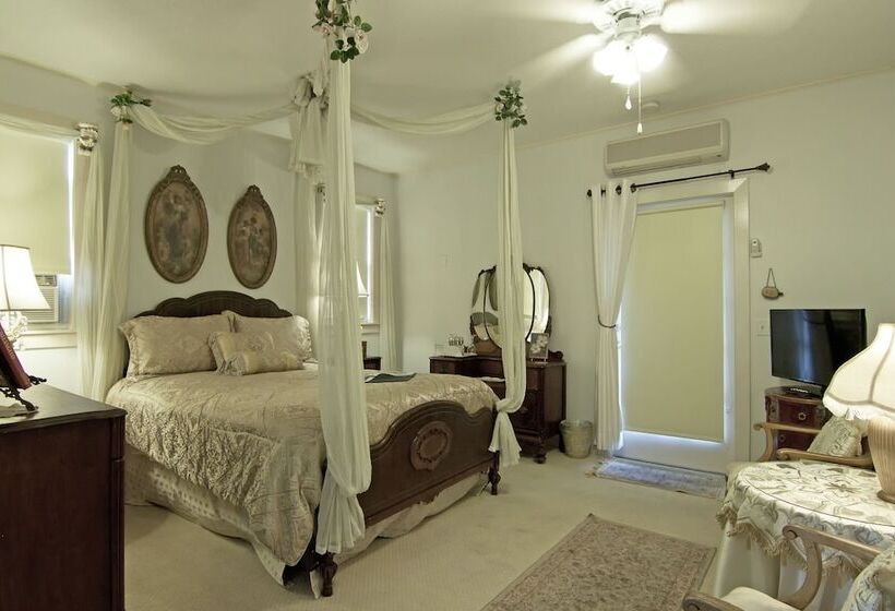 Sabal Palm House Bed And Breakfast