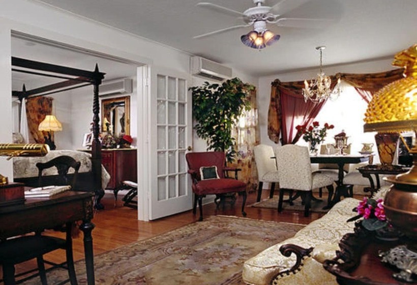 Sabal Palm House Bed And Breakfast