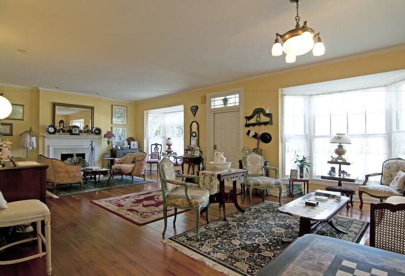 Sabal Palm House Bed And Breakfast