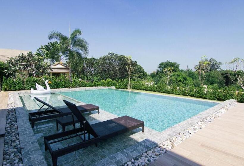 Searidge Hua Hin Resort & Poolvilla