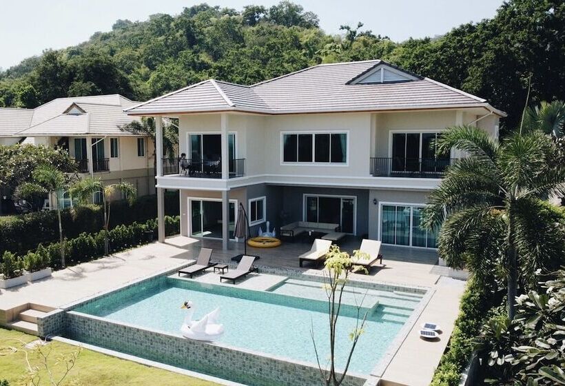 Searidge Hua Hin Resort & Poolvilla