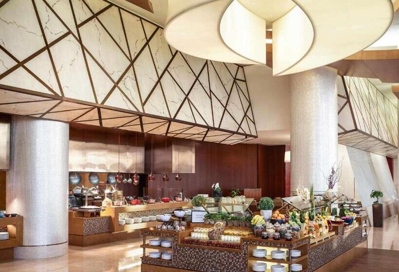 Отель Swissôtel Living Al Ghurair Dubai