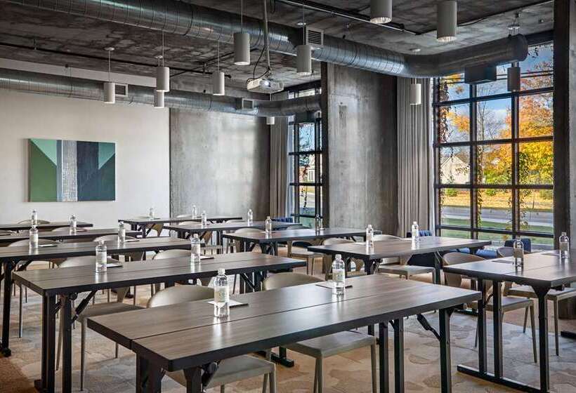 The Loom Hotel, Tapestry Collection By Hilton