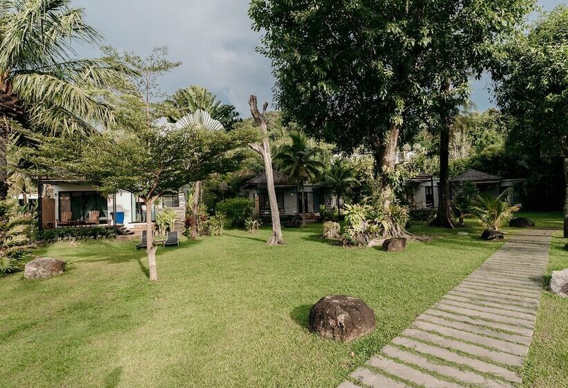 אתר נופש The Mangrove By Blu Monkey