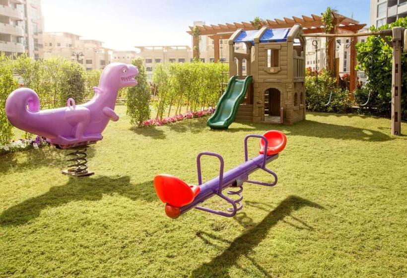 Time Oak Hotel & Suites