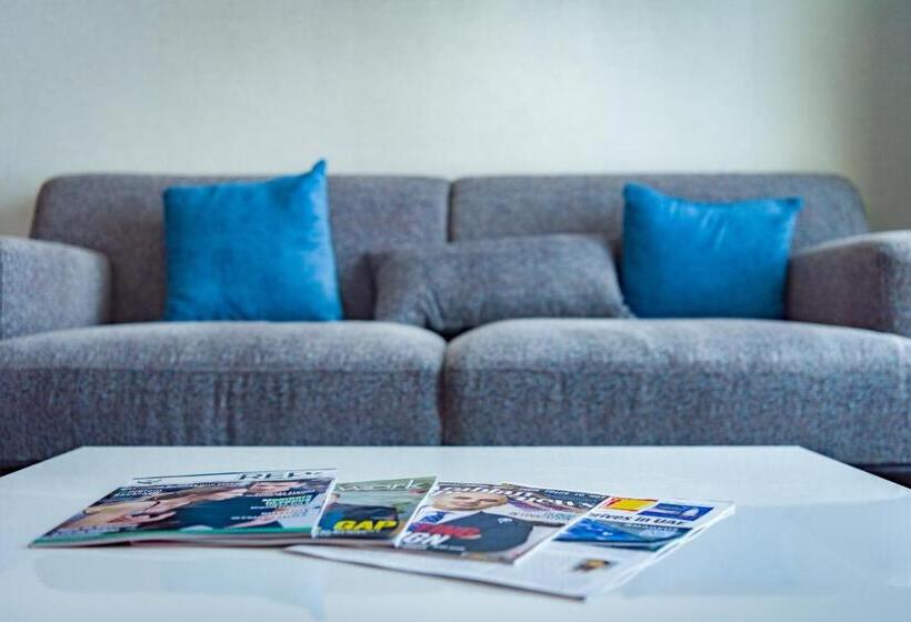 Time Oak Hotel & Suites