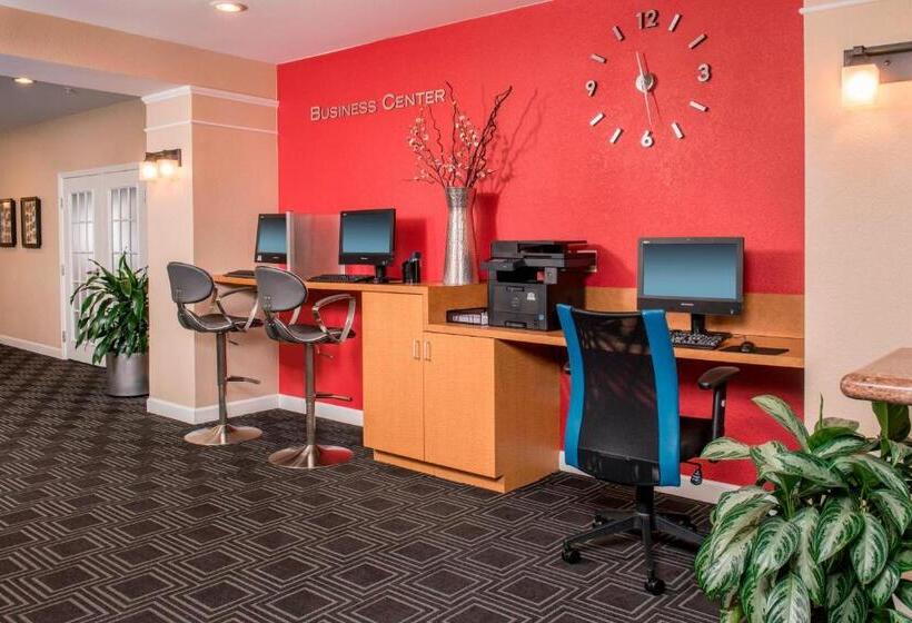 Towneplace Suites By Marriott Clinton At Joint Base Andrews