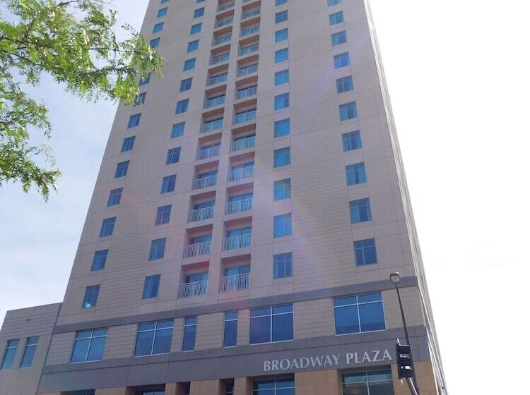 Broadway Plaza, Trademark Collection By Wyndham