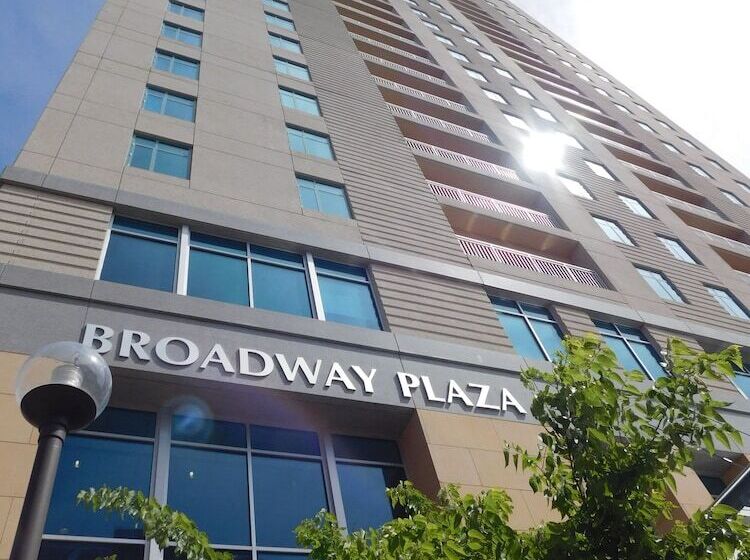 Broadway Plaza, Trademark Collection By Wyndham