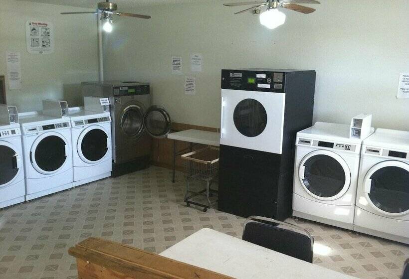 C&h Motel El Dorado Springs