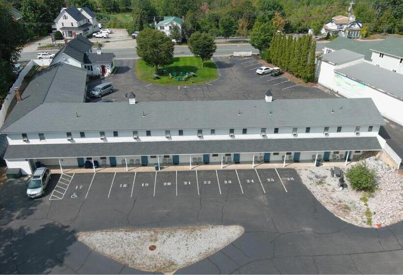 Colonial Motel