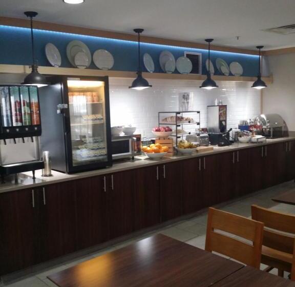 Garner Hotel Gillette South, An Ihg