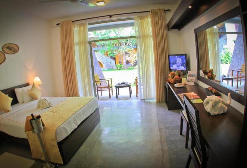 Grand Udawalawe Safari Resort