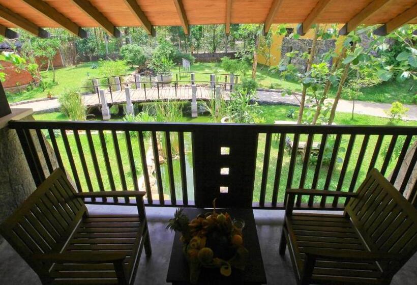 Grand Udawalawe Safari Resort