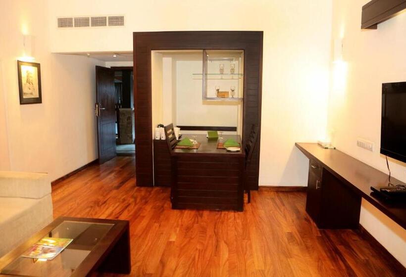 Grand Udawalawe Safari Resort