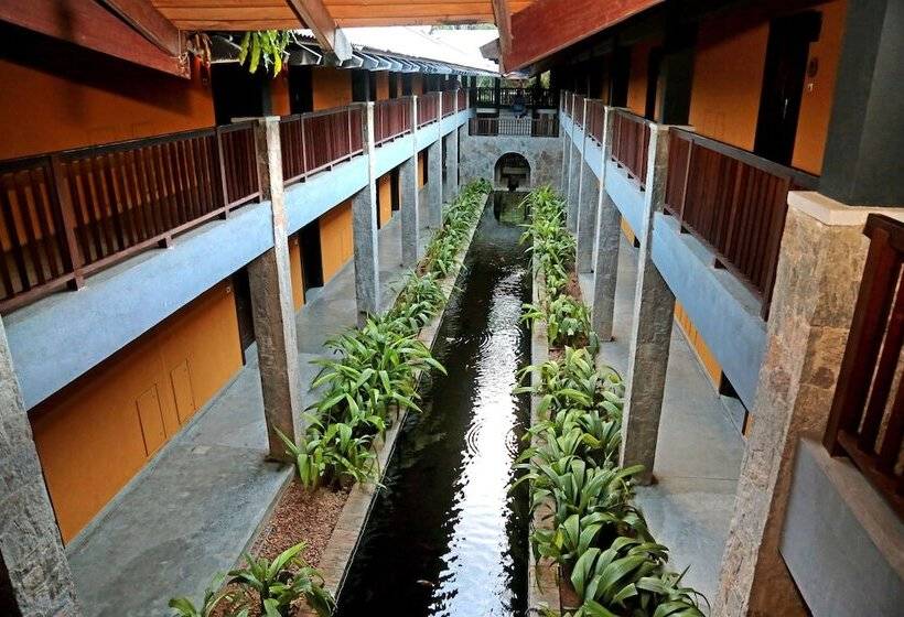 Grand Udawalawe Safari Resort