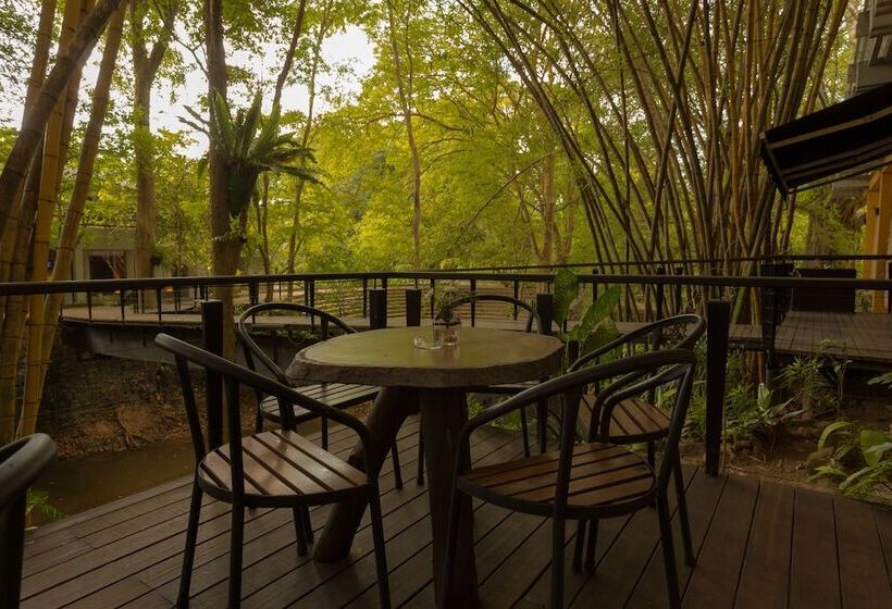 Grand Udawalawe Safari Resort