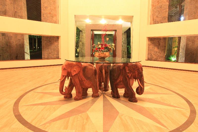 Grand Udawalawe Safari Resort